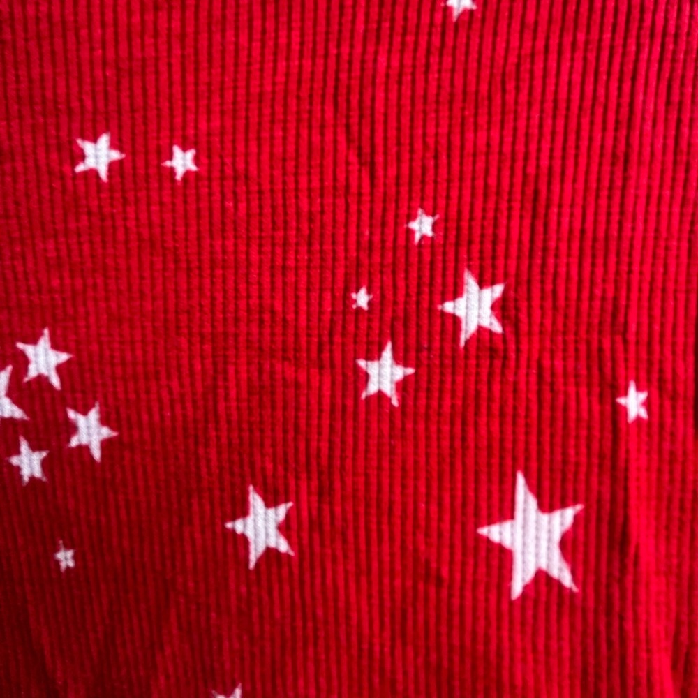 Rubber red and Star crop tee